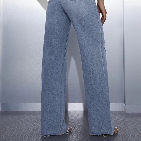 High waisted ripped hem Mom jeans - Picture 2 of 2